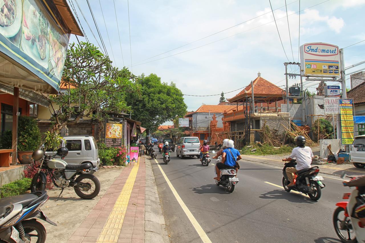 Halaman Depan Hostel Ubud Buitenkant foto