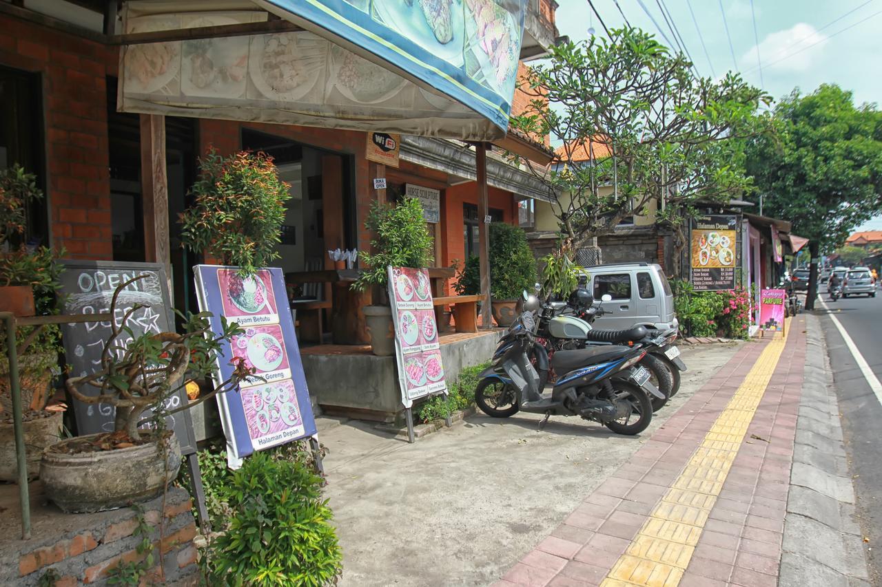 Halaman Depan Hostel Ubud Buitenkant foto